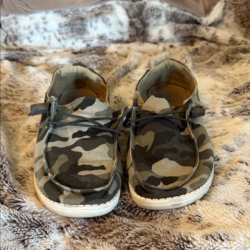 Hey Dude Camouflage Flats